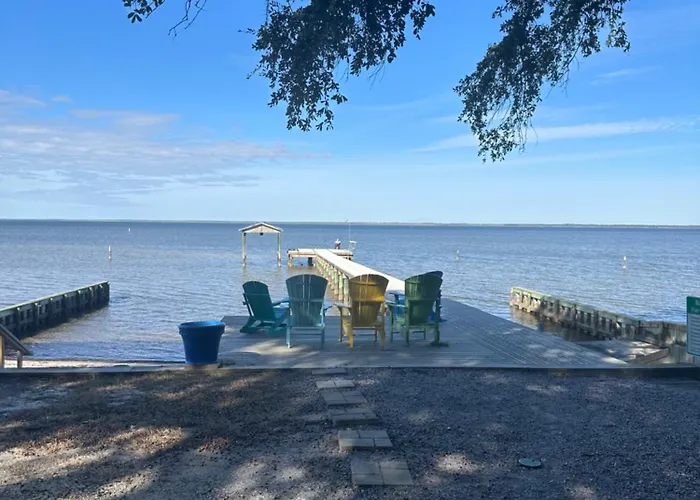 Holiday home 2br-bay Access-wifi-pet-friendly